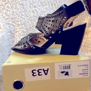 Springs Step Zamora sandal, black, 37